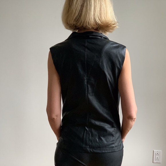 DIXIE sleeveless faux leather top - Picture 4 of 7